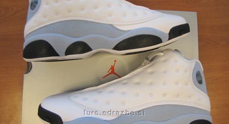 Vrsta premičnine: novi nerabljeni športni copati Znamke: Air Jordan 13 Retro Opis: novi, nerabljeni, velikost 44.5