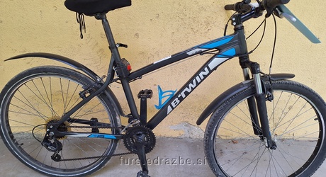 Vrsta premičnine: rabljeno kolo Znamka: B-twin Rock Rider 340 Opis: črno modre barve, ser. št. 0000 0200 1744 Vrsta…