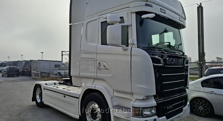 Vrsta prevoznega sredstva: rabljeno vlečno vozilo Znamka: Scania R 520 Datum prve registracije: 16. 1. 2015 (Nemčija)…