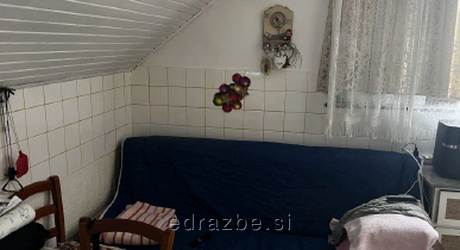 Javna dražba, Stanovanja, Nepremičnina, Nerazdeljeni posamezni deli, DOLE PRI LITIJI, 1842