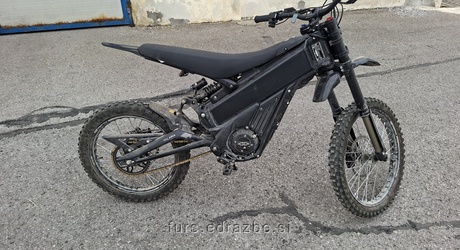 Vrsta prevoznega sredstva: rabljen električni motocikel Znamka: Talaria Power Tech TL2500 Neto moč: 60V Število…