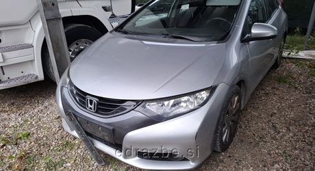 Vrsta prevoznega sredstva: rabljen osebni avtomobil Znamka: Honda Civic 1.6 i-DTEC Datum prve registracije: 20. 5. 2013…