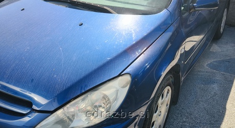 Vrsta prevoznega sredstva: osebno vozilo Znamka: PEUGEOT 307/ 1.6 / HDI Datum prve registracije v SLO: 5. 10. 2005 Neto…