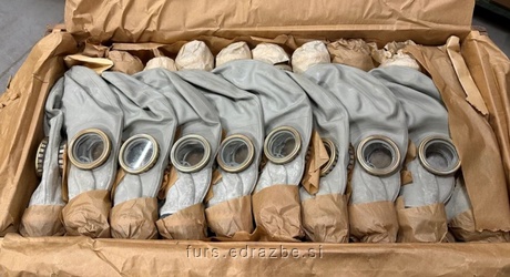 Prodajamo 600 kosov gas mask GP- 5. Vsaka maska vsebuje tri komponente (maska, torbica in filter). Maske s komponentami…